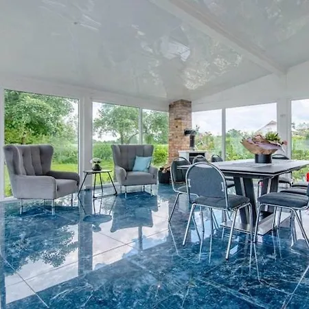 펜션 Comfortable House With A Swimming Pool And Sauna
