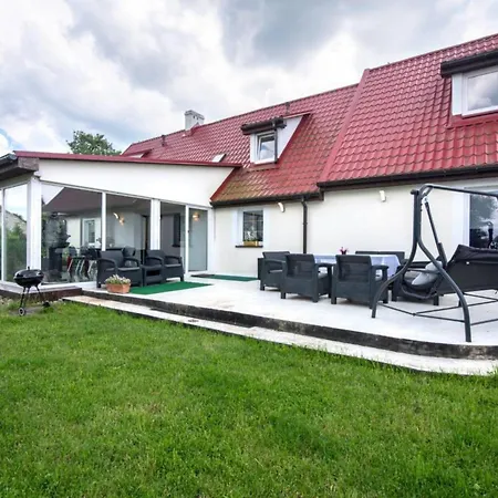 펜션 Comfortable House With A Swimming Pool And Sauna