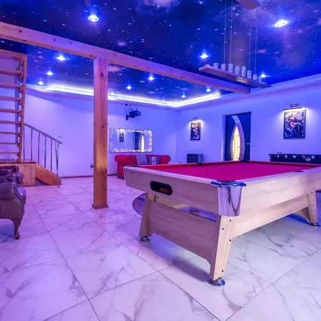 Comfortable House With A Swimming Pool And Sauna 펜션 *