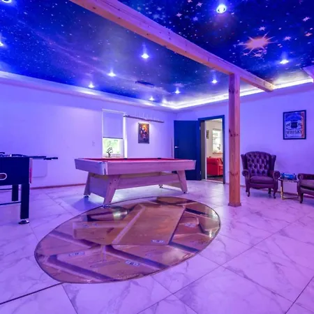 Comfortable House With A Swimming Pool And Sauna Krzemienna (West Pomeranian)